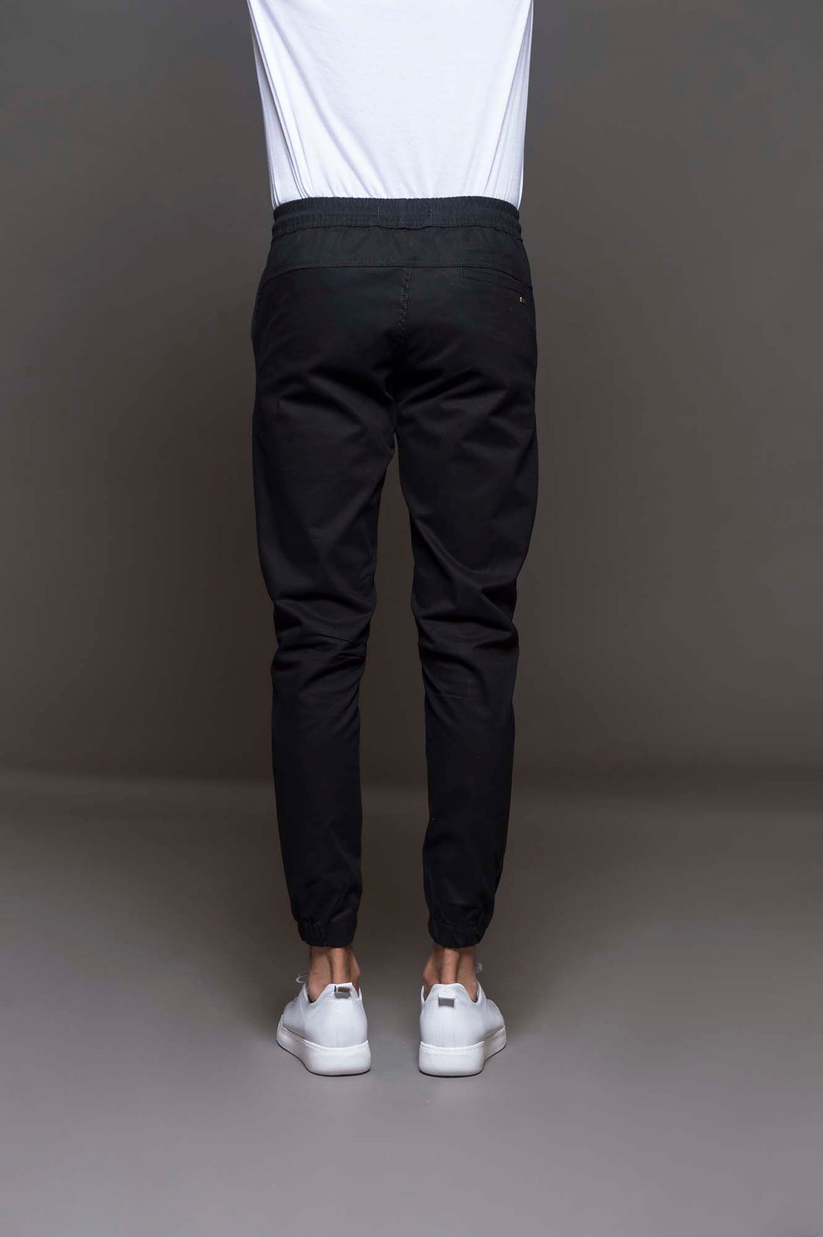 JOGGER BALI NEGRO
